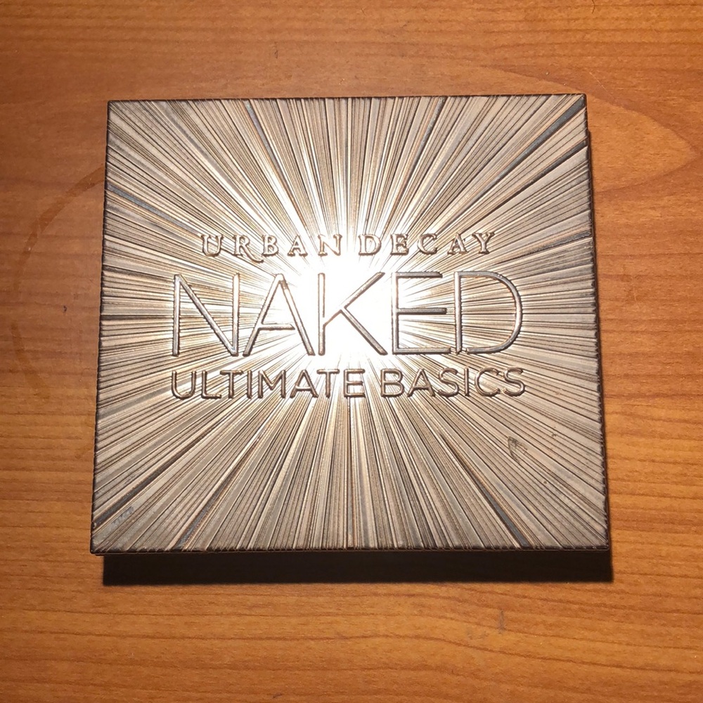 NAKED ULTIMATE BASICS PALLET